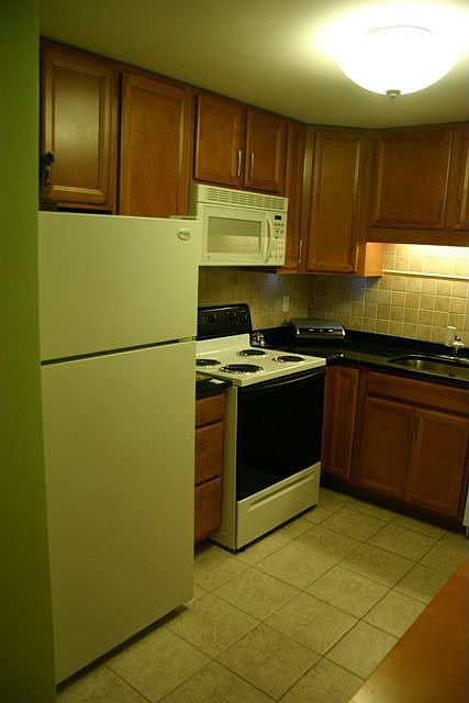 2yr old kitchen