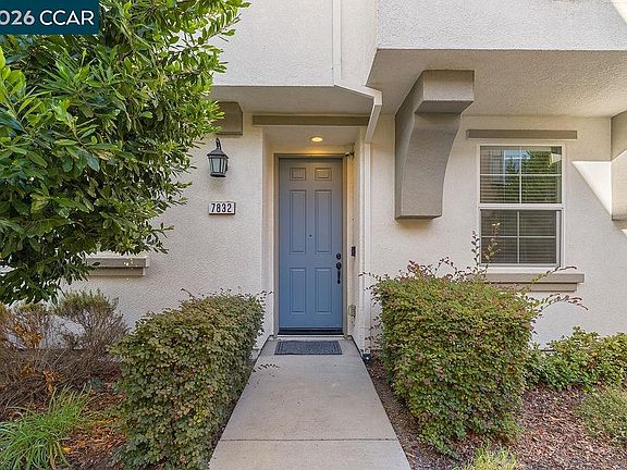 3rd image of 7832 Acorri Walk