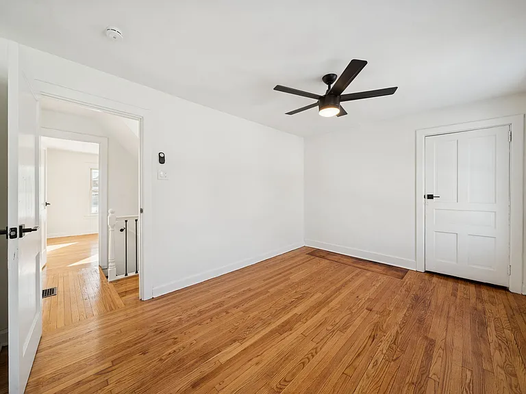 216 Whipple St — Photo 20