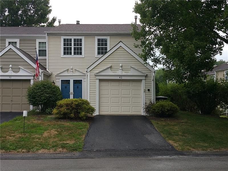1st image of 42 New London Ln