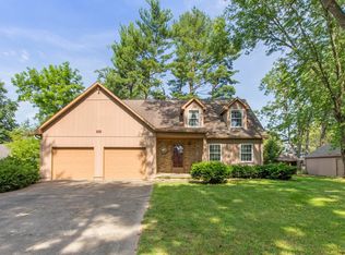 1221 S Poplar St, Seymour, IN 47274