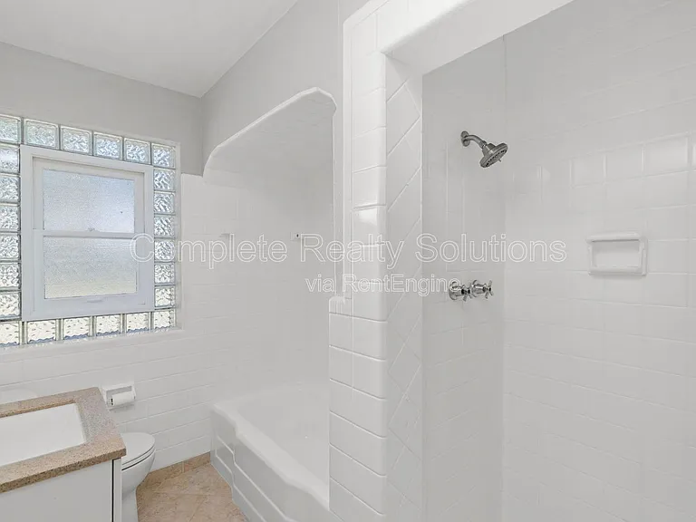 524 Gerald Pl — Photo 23