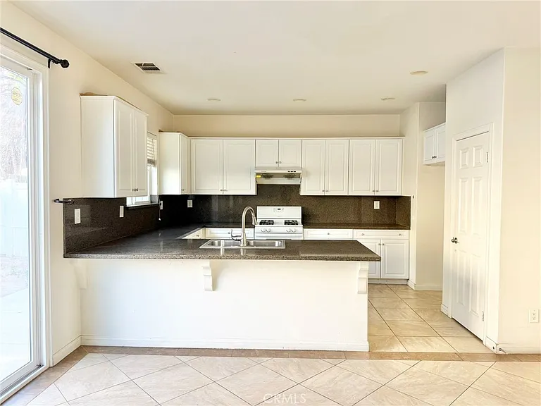 16211 Compass Ave — Photo 7