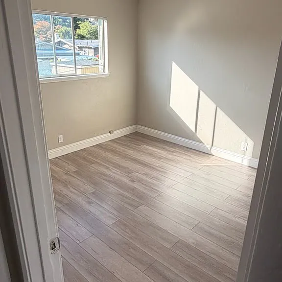 6840 Macarthur Blvd #8 — Photo 2