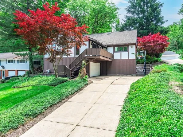 29248 Armadale Ave, Wickliffe, OH 44092