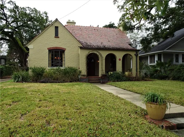 1657 Dauphin St, Mobile, AL 36604