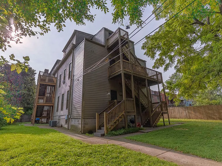 1406 S. 1st Street — Photo 19