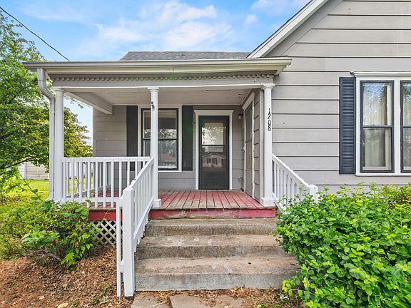 3rd image of 1208 Hicks Avenue