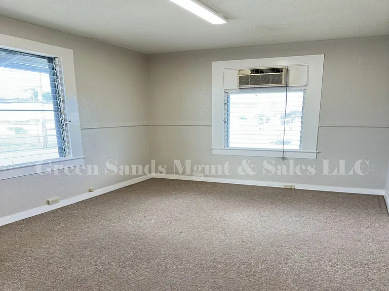 597 Kinoole St — Photo 6
