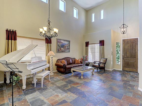 4th image of 27350 N Higuera Dr