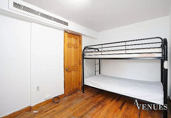 4th image of 1353 E 40th St #1