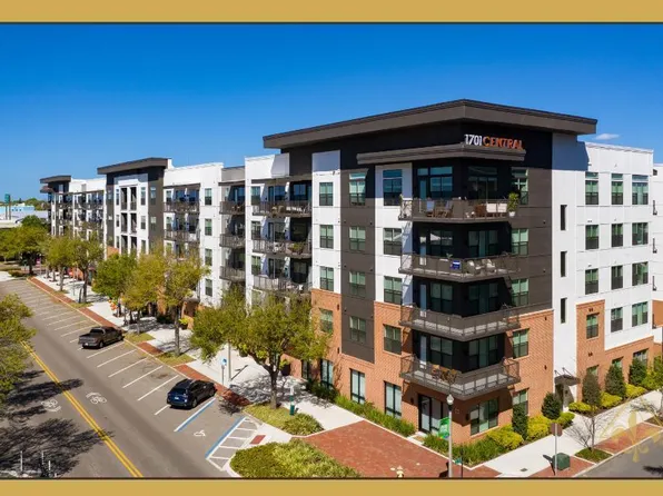 1701 Central Apartments