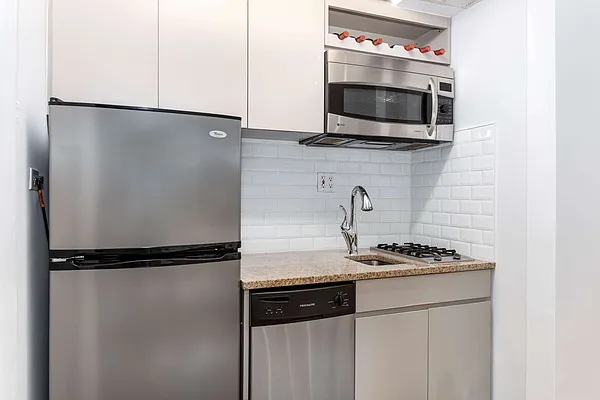 Sold by Compass | media 3