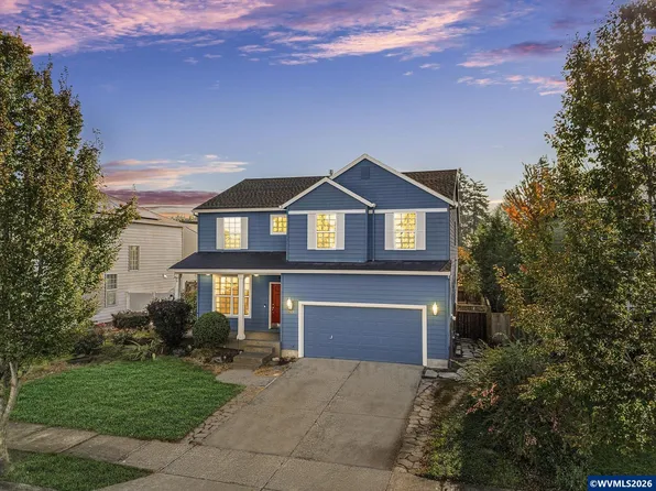 2548 Edgewater Dr, Woodburn, OR 97071