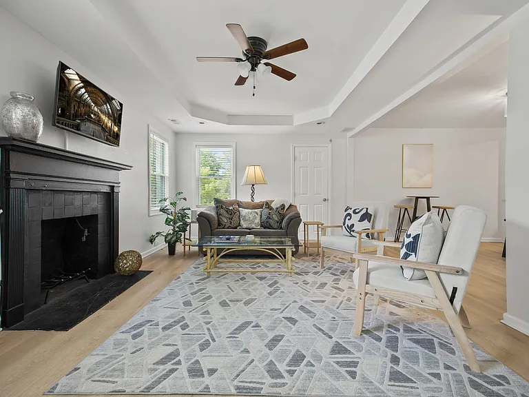 1346 Lorenzo Dr SW — Photo 11