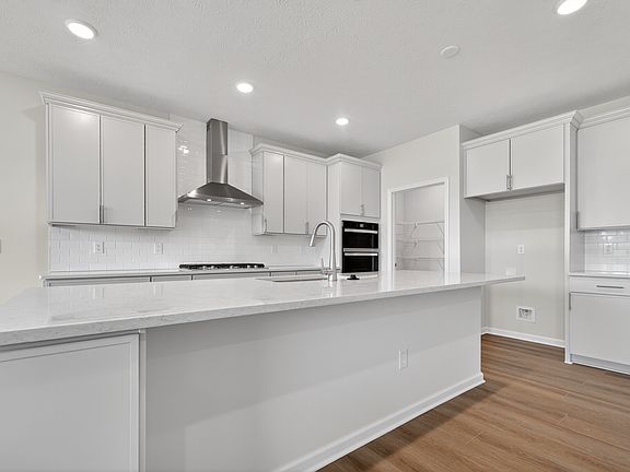 3rd image of 13325 Stowe Cir