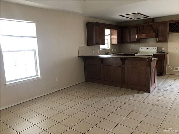 2nd image of 3600 Wyndham Ave APT 3