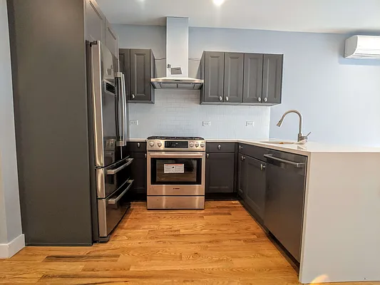 Rented by EXR | media 11