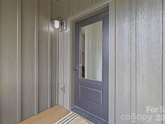 4th image of 340 Porter Creek Dr