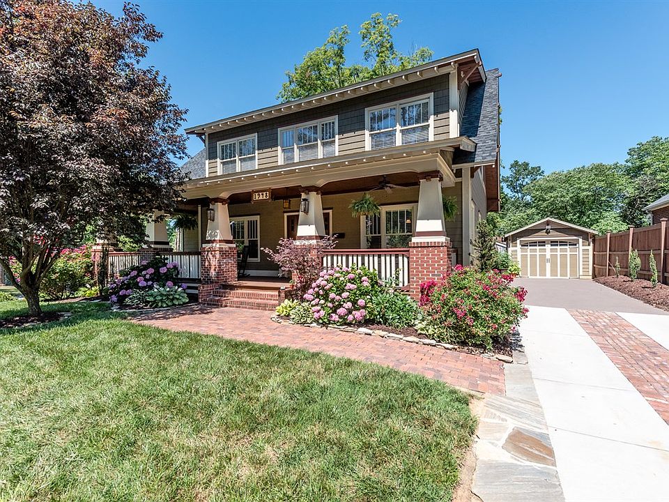 Welcome Home! Corner Lot!