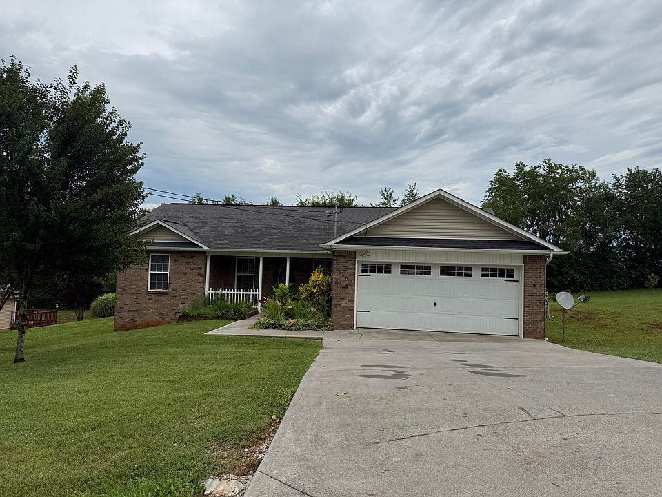 1st image of 560 Academy Dr