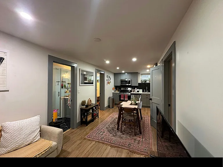 41 Long Ave #B2 — Photo 4