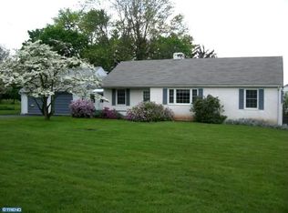 561 Old State Rd, Royersford, PA 19468