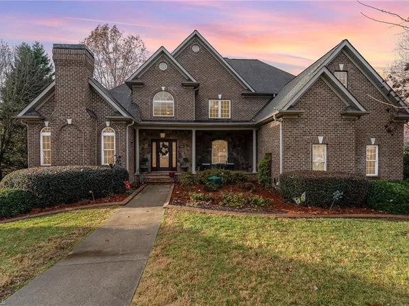 400 Lagerfield Ct, Kernersville, NC 27284