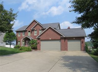 870 Peregrine Dr, North Huntingdon, PA 15642
