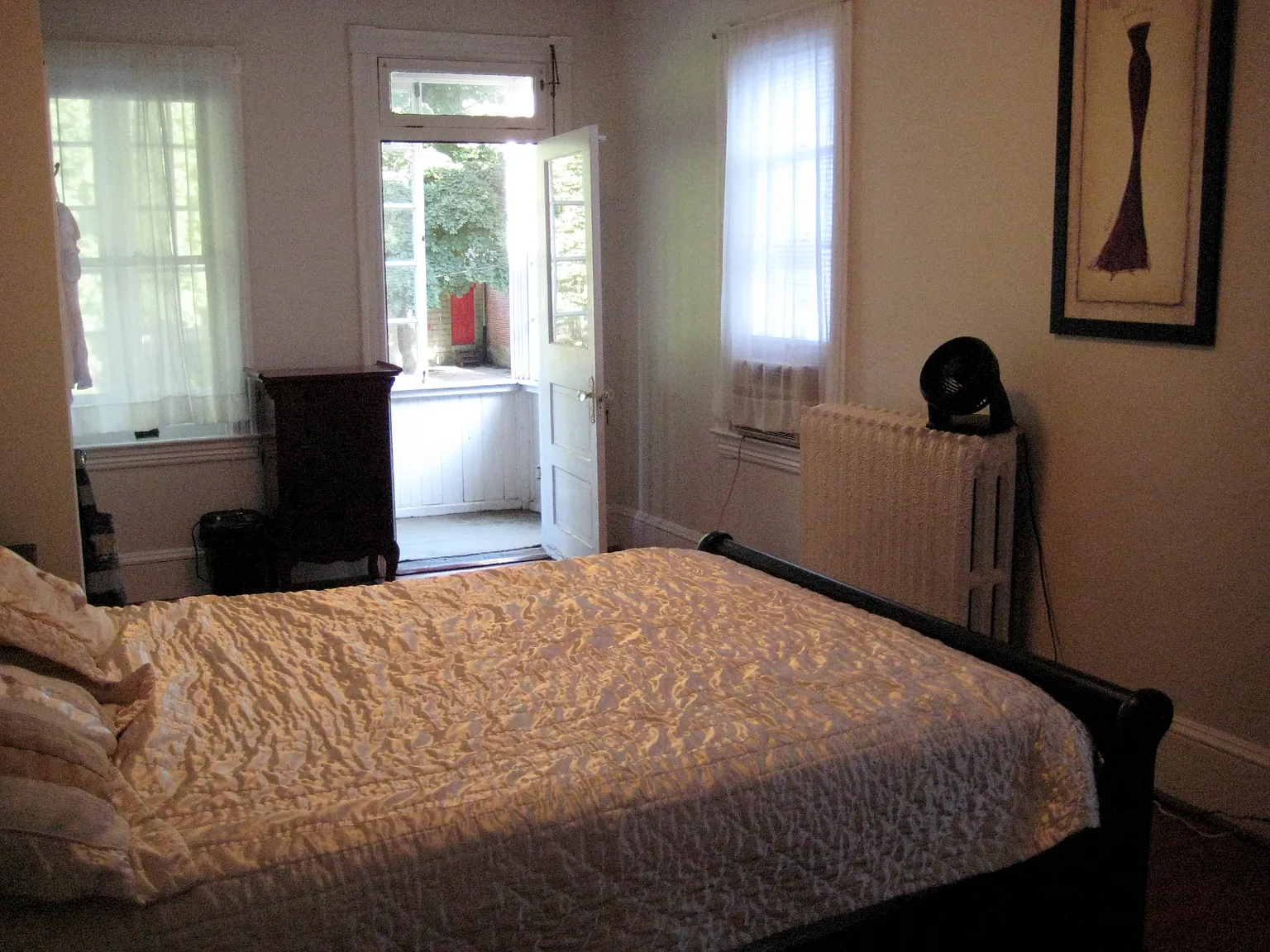 346 College Ave — Photo 3