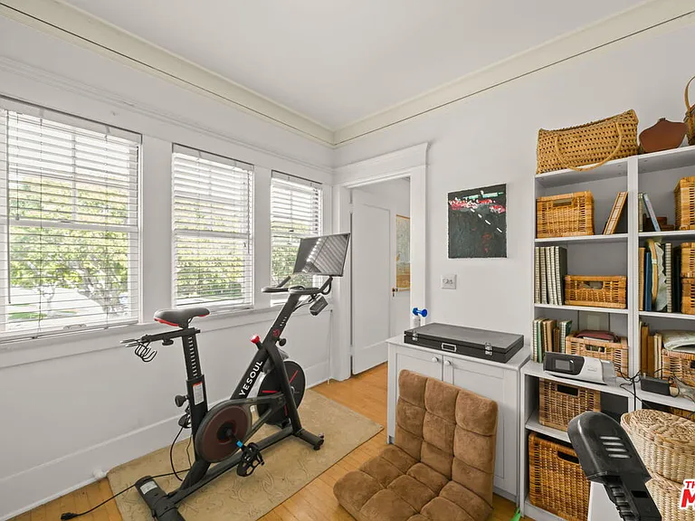 801 N Rodeo Dr — Photo 44