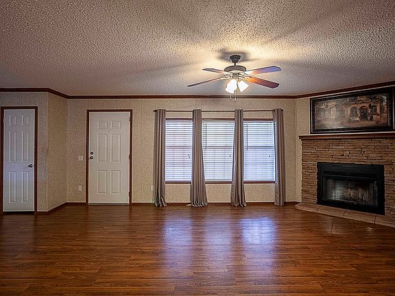4th image of 134 E Candlestick Dr