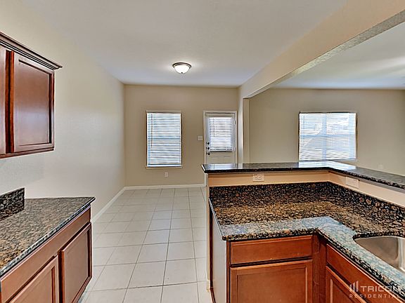 3rd image of 837 Painted Bison Dr