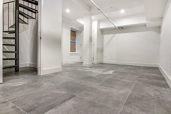 Rented by EXR | media 62