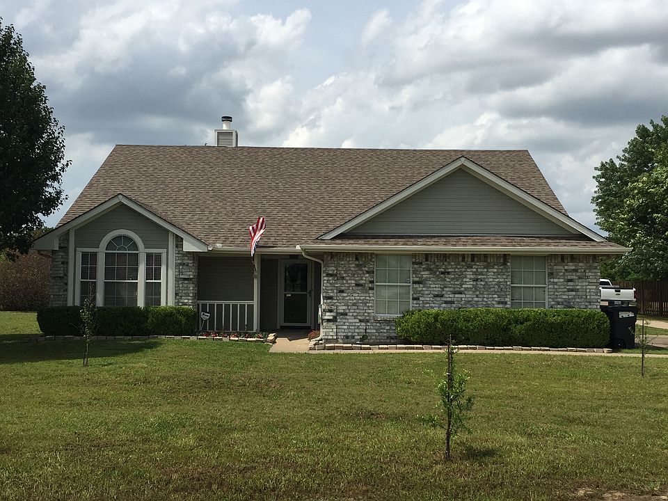 2nd image of 823 Rock Creek Ln