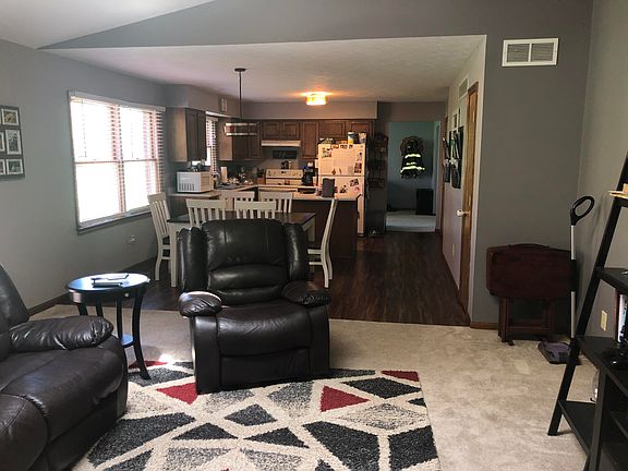 3rd image of 2261 Wells Dr