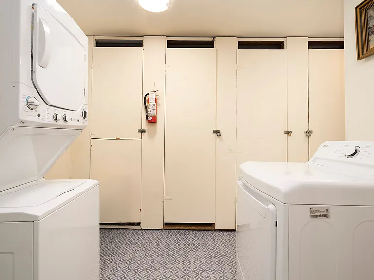 Queen Anne 9 — Photo 8
