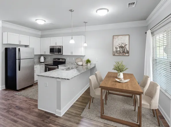 Overlook at Sugar Hill Townhomes