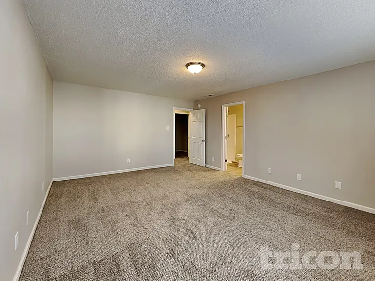 10428 Kensington Way — Photo 6