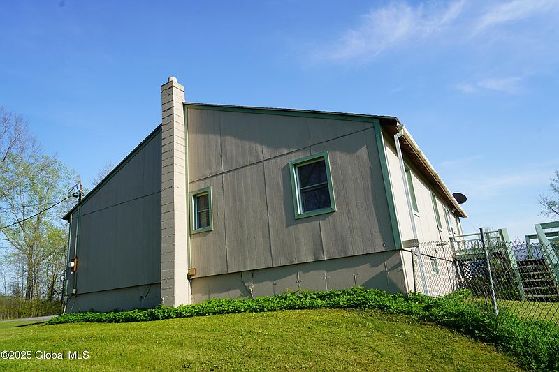 4th image of 40 W Starbuck Lane