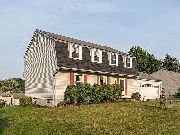 3rd image of 872 Greenfield Dr