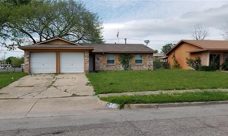 1st image of 1205 Chapman Dr