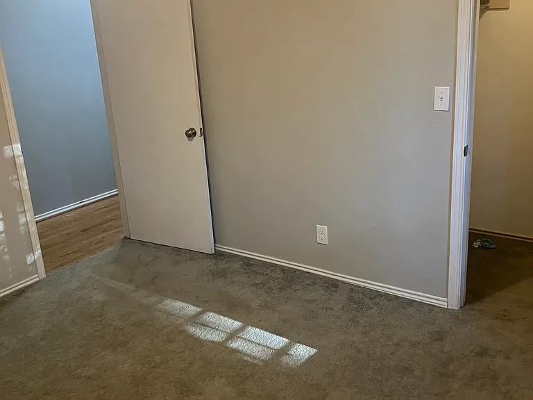 2316 Greenmeadow Dr — Photo 10