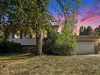 715 N Cloverhill Rd, Jackson, MI, 49201