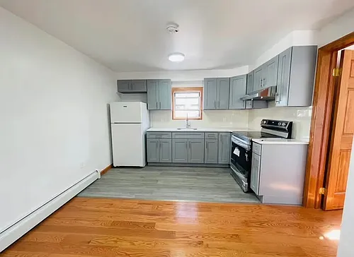 1622 Benson Ave #2 Photo 1