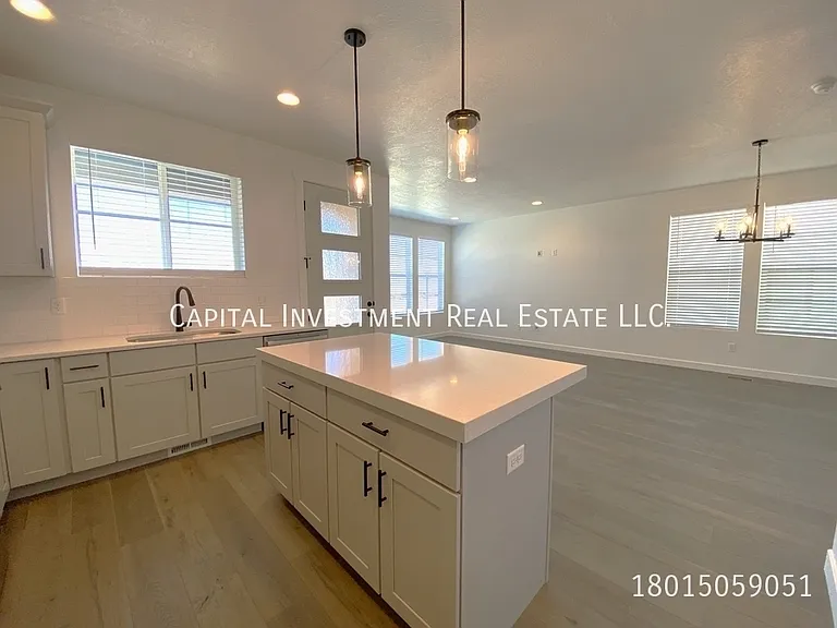 11541 S Engelmann Dr — Photo 6