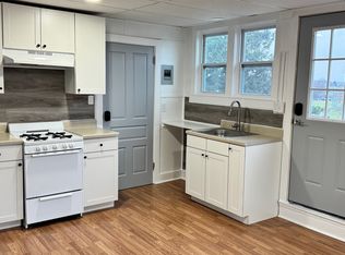 993 E Philadelphia St APT 3, York, PA 17403