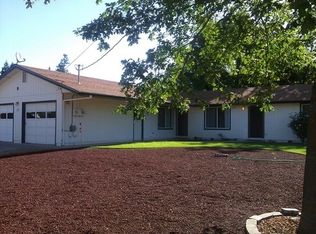 739 SW Laurel St APT B, Grants Pass, OR 97526