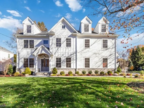 2 Whitman Dr, Chatham Twp., NJ 07928