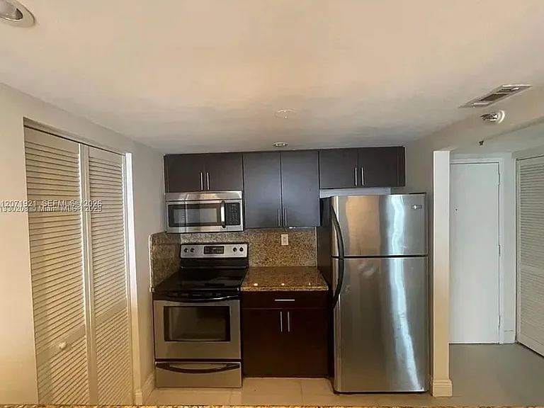 850 N Miami Ave #W-2205 — Photo 2